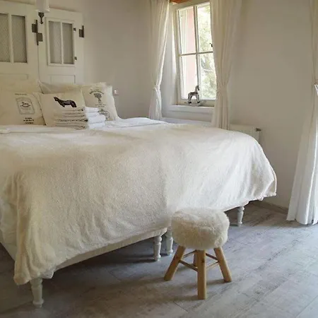 Gæstehus Vinny Tunel -konsky Pouzdrany